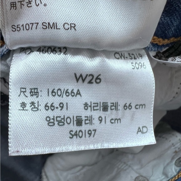 Levi's Wedgie Jeans Distressed Button Fly Raw Hem Size 26 - Picture 10 of 14